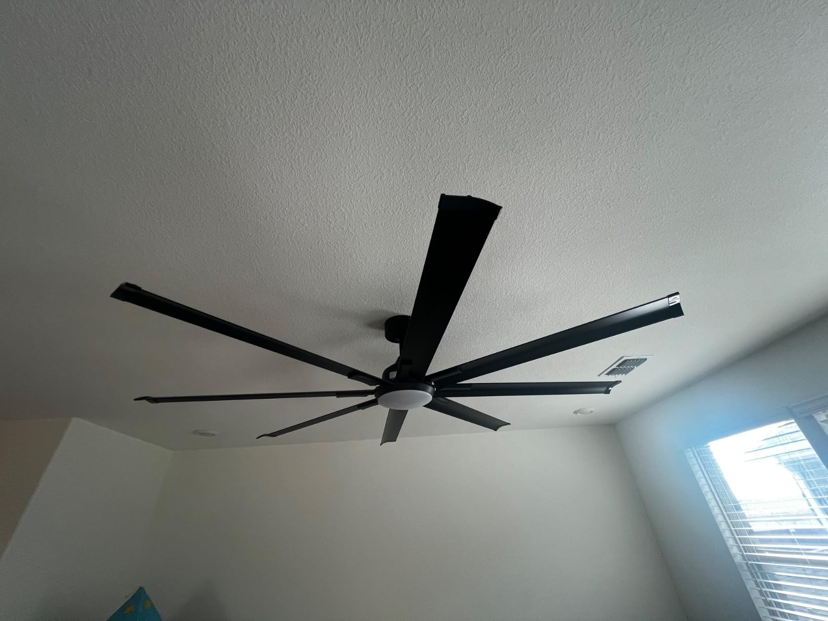 Obabala 100 Inch Industrial Ceiling Fan with Light and Remote Control, Large Ceiling Fans 8 Aluminum Blades, Quiet 35dB DC Motor, 6 Speed Dimmable LED, Indoor Outdoor for Warehouse Gym Barn customer photo 2
