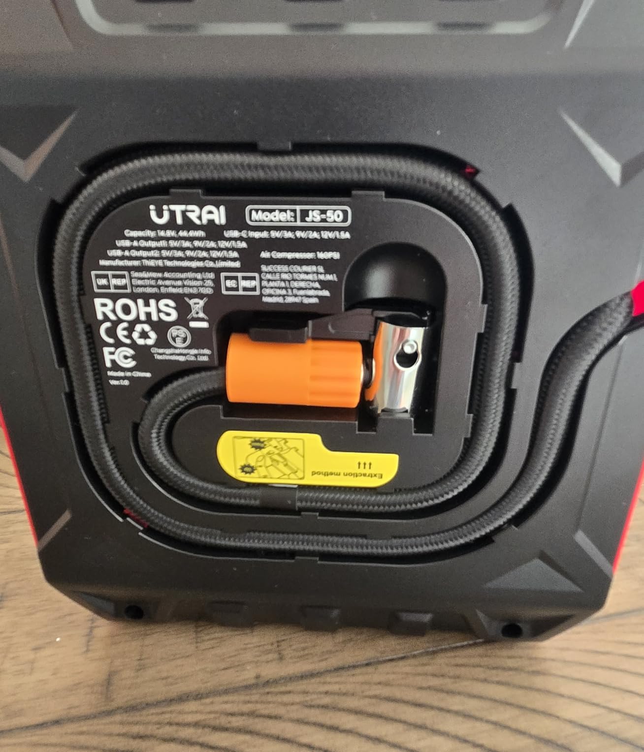 UTRAI 8000A Jump Starter with Air Compressor 160PSI for All Gas/12L Diesel customer photo 2