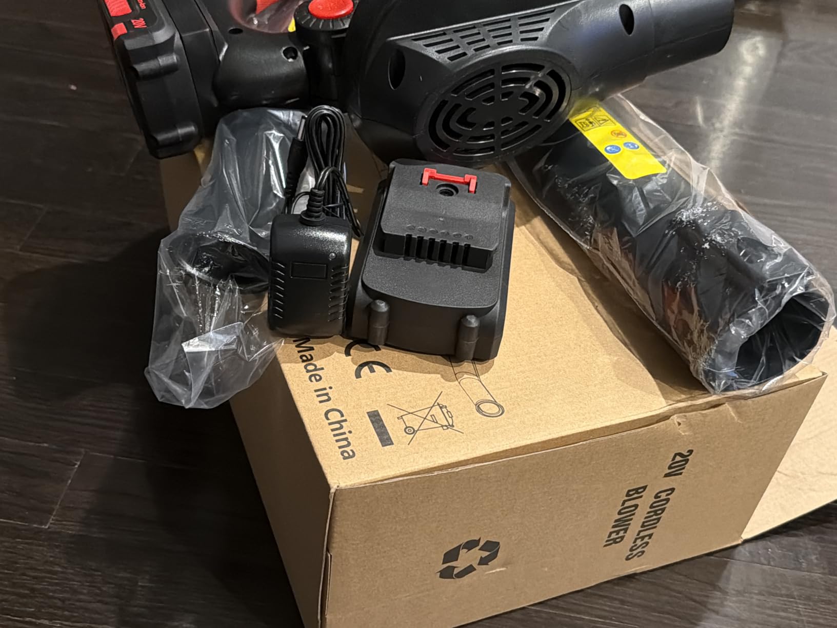 MZK 20V Cordless Leaf Blower, Lightweight Electric Blower customer photo 1