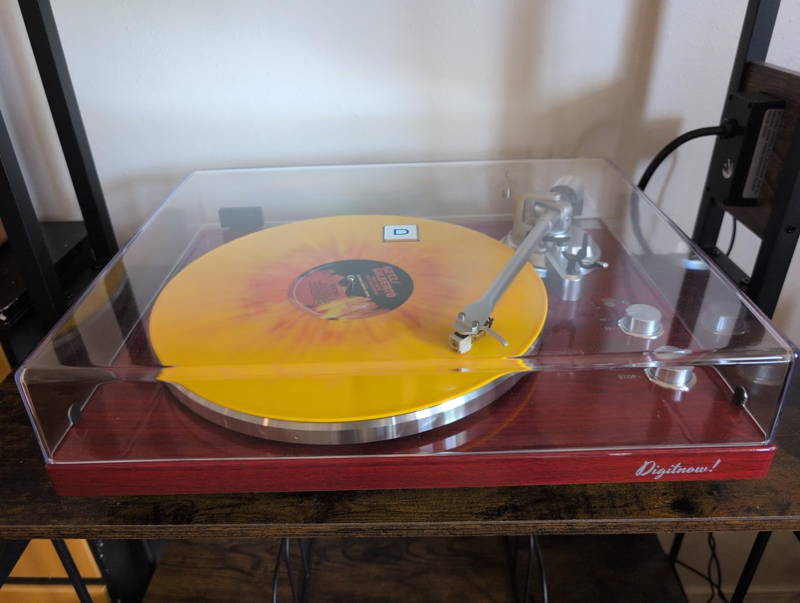 Belt Drive Turntable for Vinyl Record Player and Bluetooth Output customer photo 2