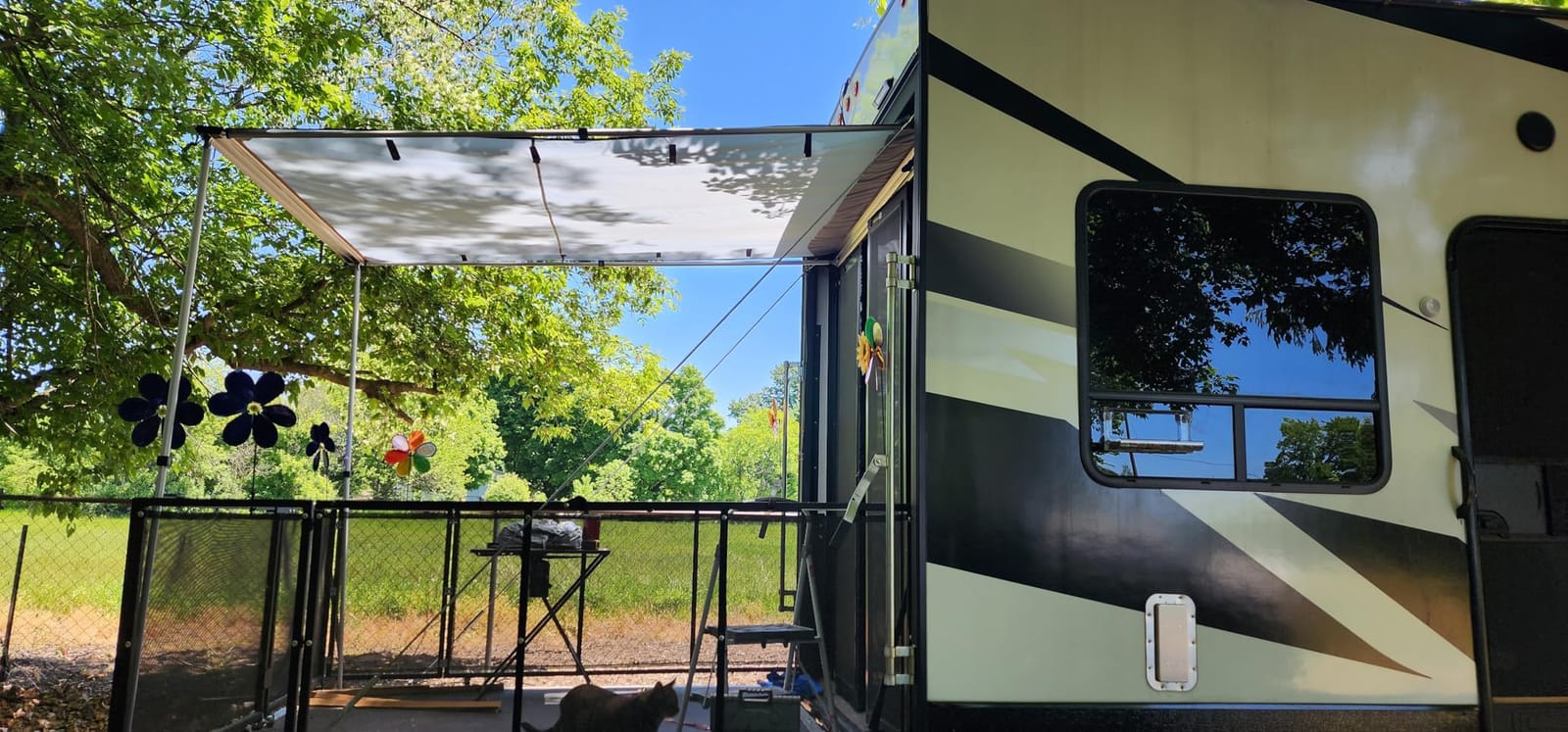 DANCHEL OUTDOOR Car Awning 6.5x8.2ft Roof Rack Pull-Out Sun Shelter Canopy, Waterproof 4x4 Vehicle Side Overland Awning Camping, Gray customer photo 1