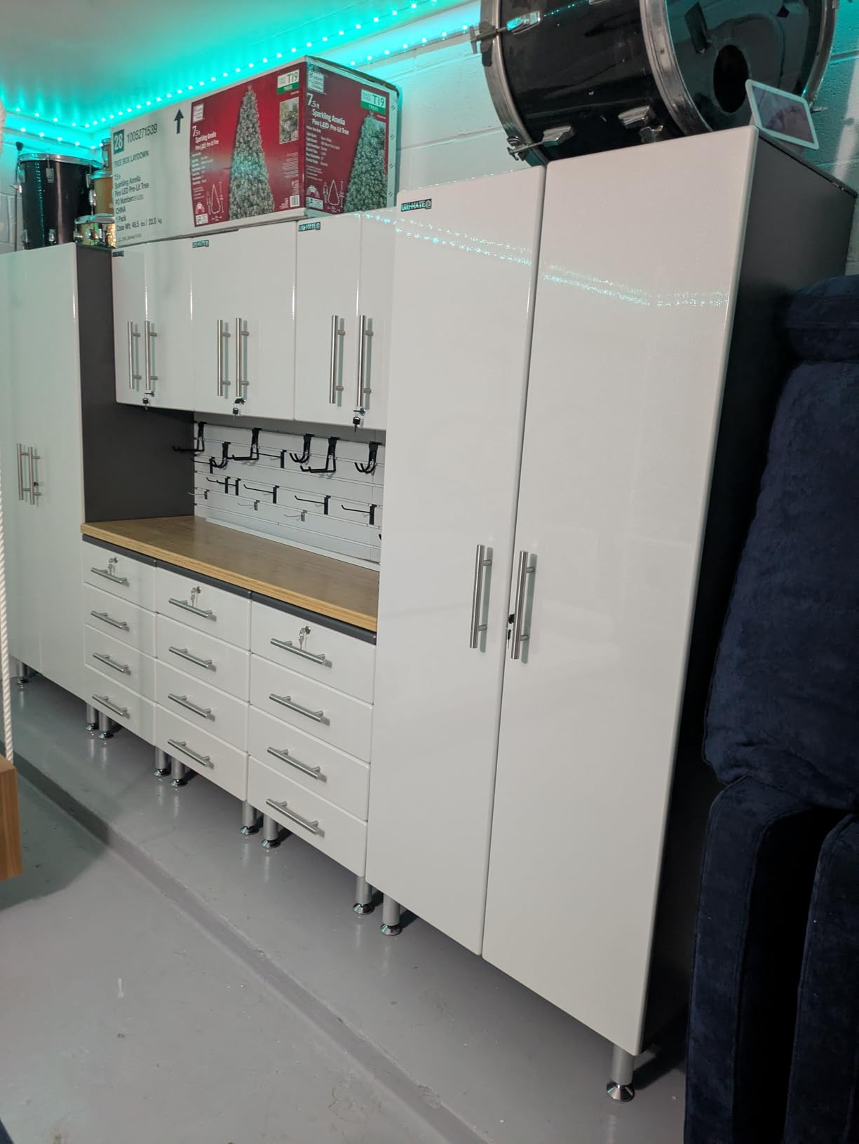 Ulti-MATE UG22092W 9-Piece Garage Cabinet Kit with Bamboo Worktop in Starfire White Metallic customer photo 1