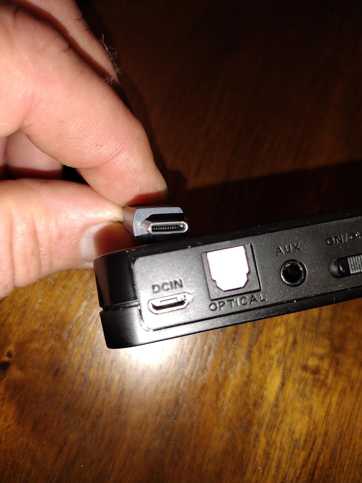 Avantree Audikast Plus - Bluetooth 5.3 TV Transmitter, Dual Link, 100ft customer photo 2