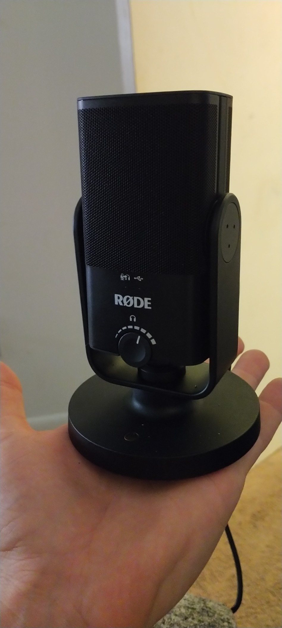 RØDE NT-USB Mini Studio-Quality USB Condenser Microphone customer photo 1