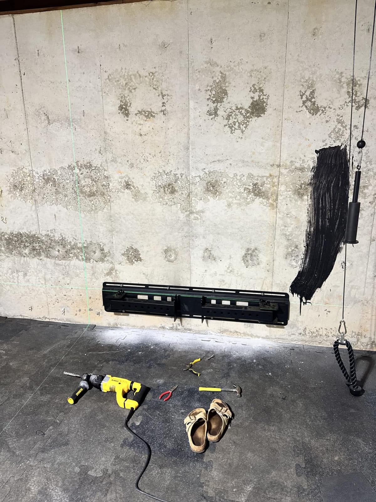 CIGMAN Laser Level Self Leveling 3x360° for Picture Hanging & Construction customer photo 2