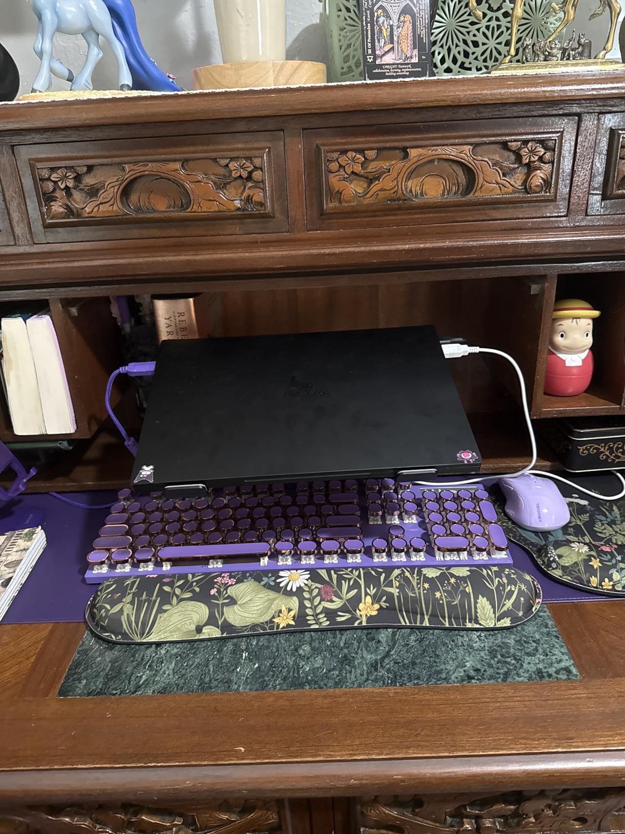 RIWUCT Aluminum Alloy Laptop Stand for Desk, Foldable Laptop Riser Holder customer photo 1