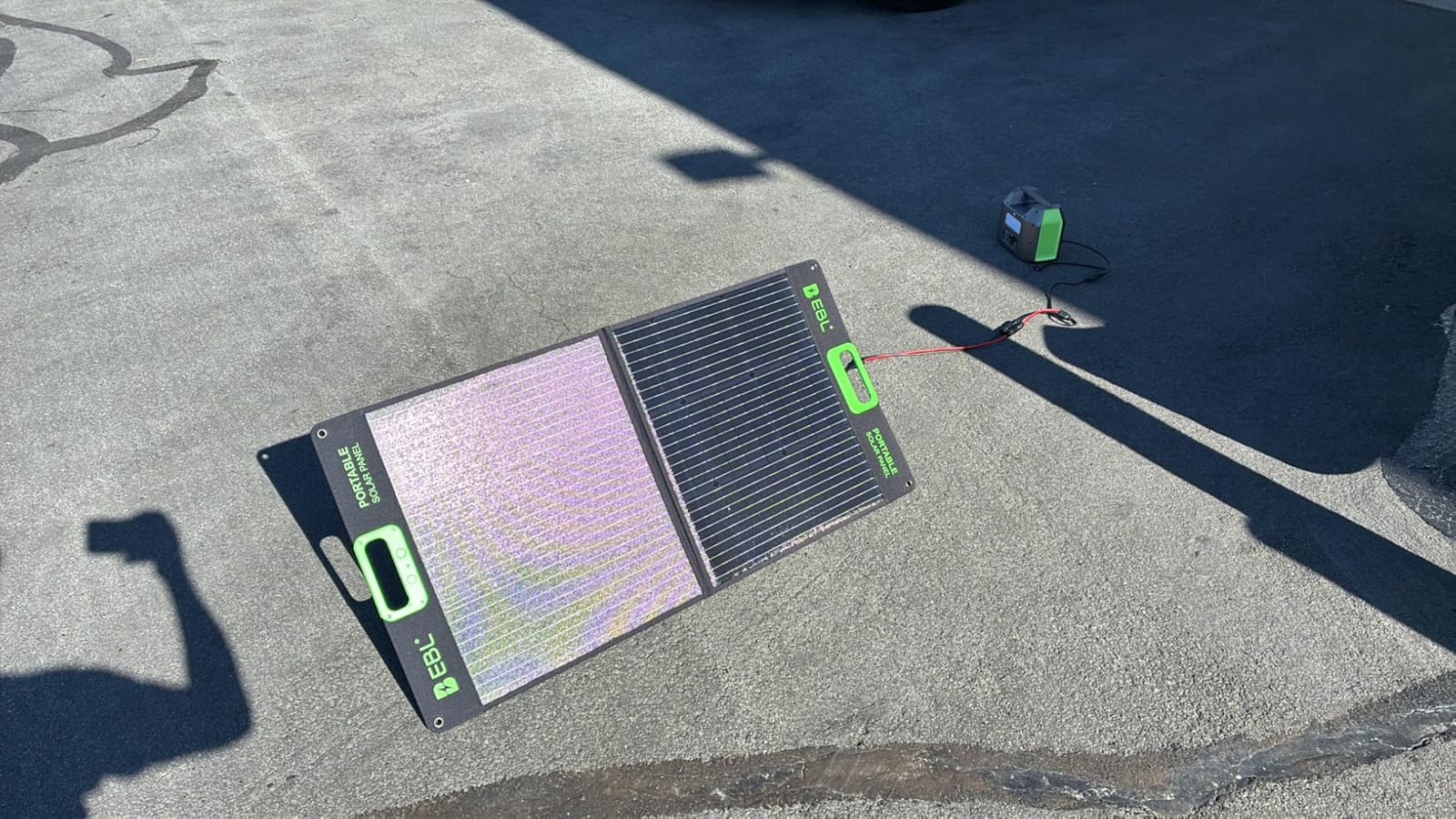 200W Portable Solar Panel for Power Station Generator, 12V/24V Flexible Foldable Solar Panel Kit Lightweight High-Efficiency Solar Charger Power Backup for Outdoor Van Camper Boat Caravan Off-Grid customer photo 2