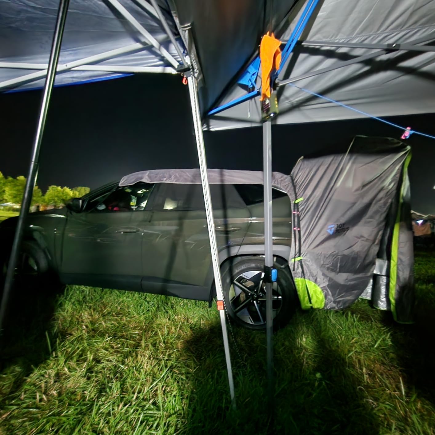 JOYTUTUS SUV Tailgate Tent with Awning Shade, Car Roof Canopy and Poles, Water Resistant Camping Tent, Outdoor Travel Preferred, Universal Fit Most SUV- Green customer photo 2