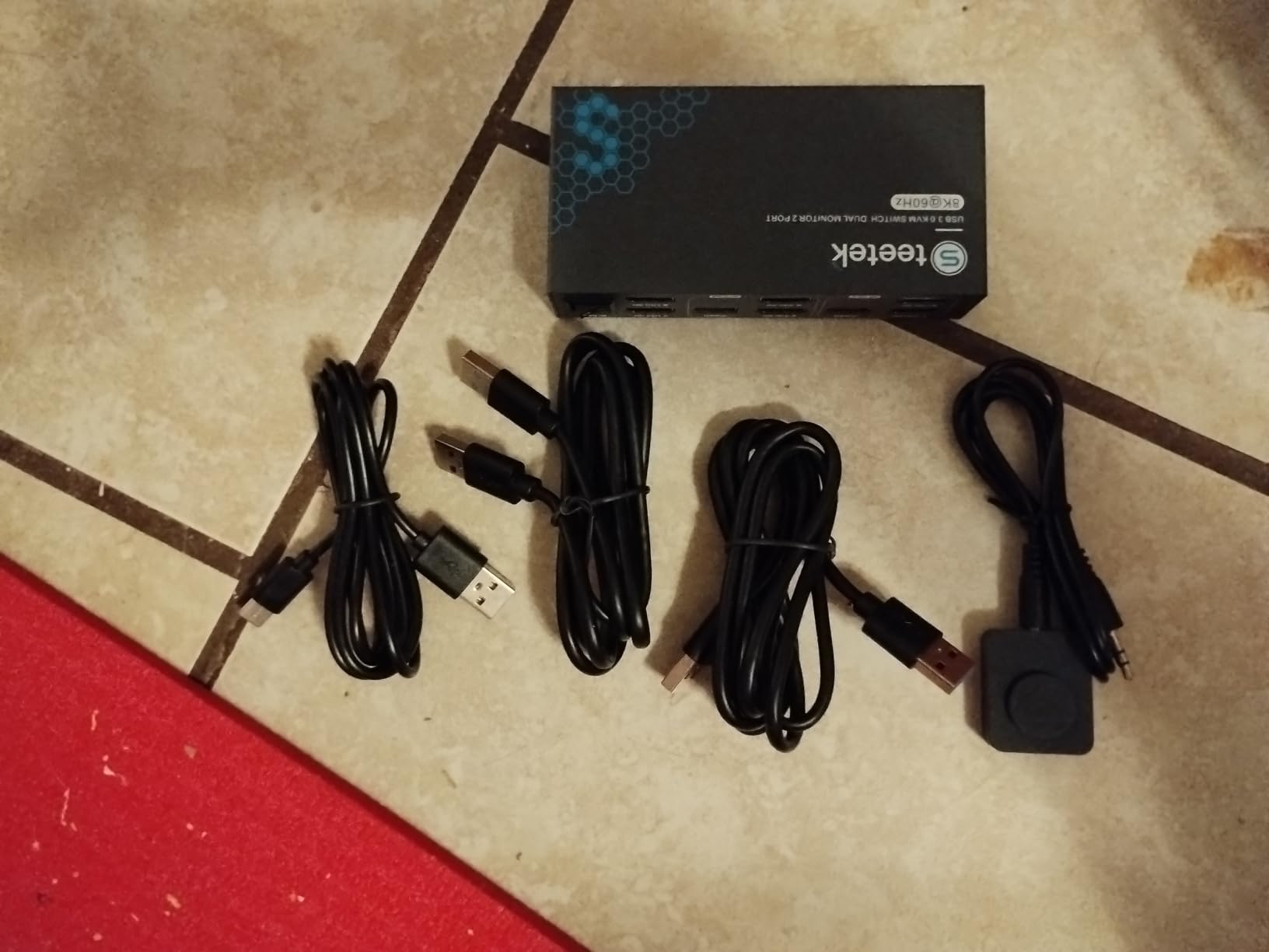 Hearvo USB 3.0 HDMI KVM Switch for 2 Computers 1 Monitor, 4K@60Hz, S7232H customer photo 1