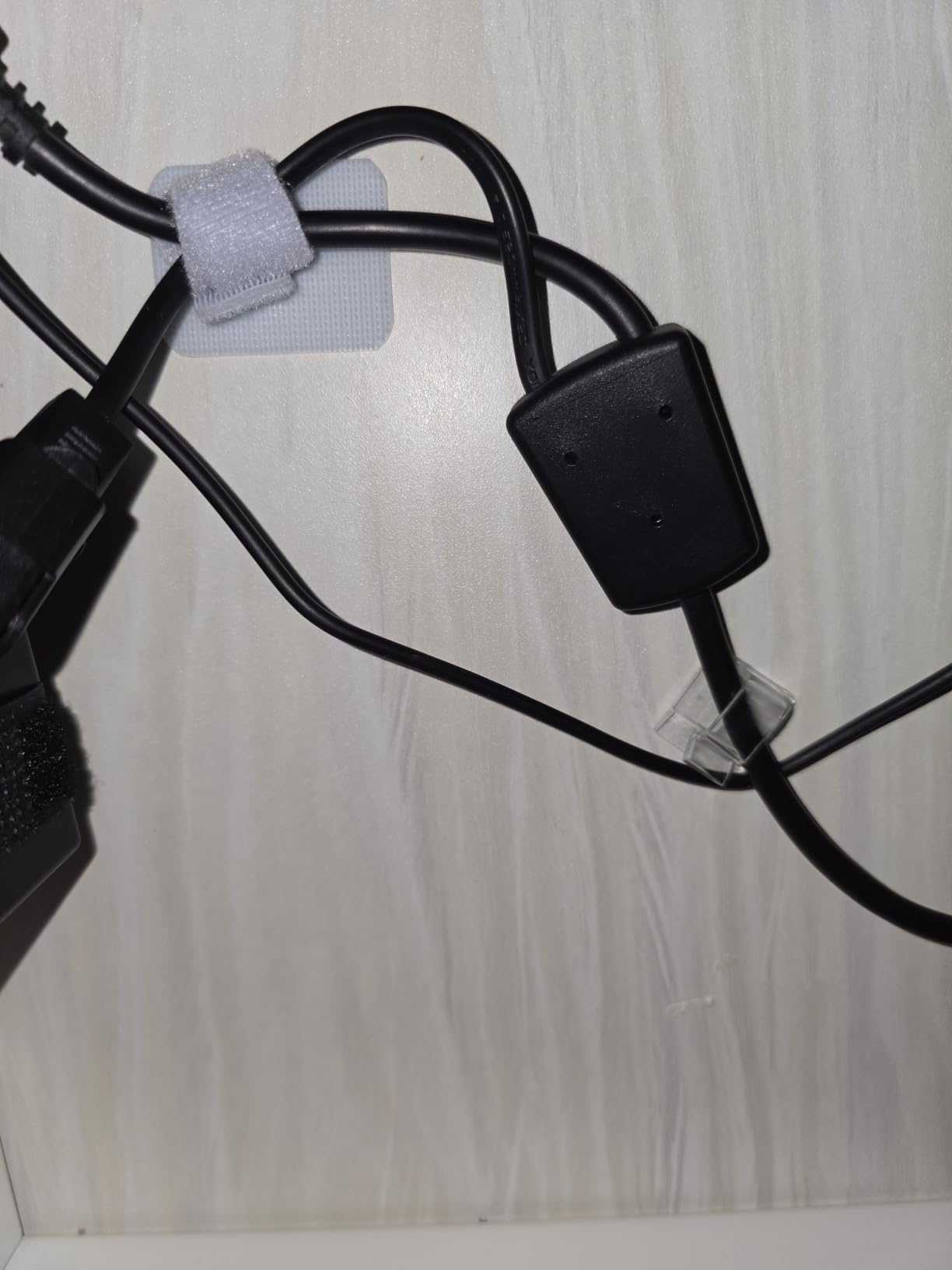 Cable Management Under Desk, Enhanced up to 15 Cord Organizer 20 Pair-Black customer photo 1