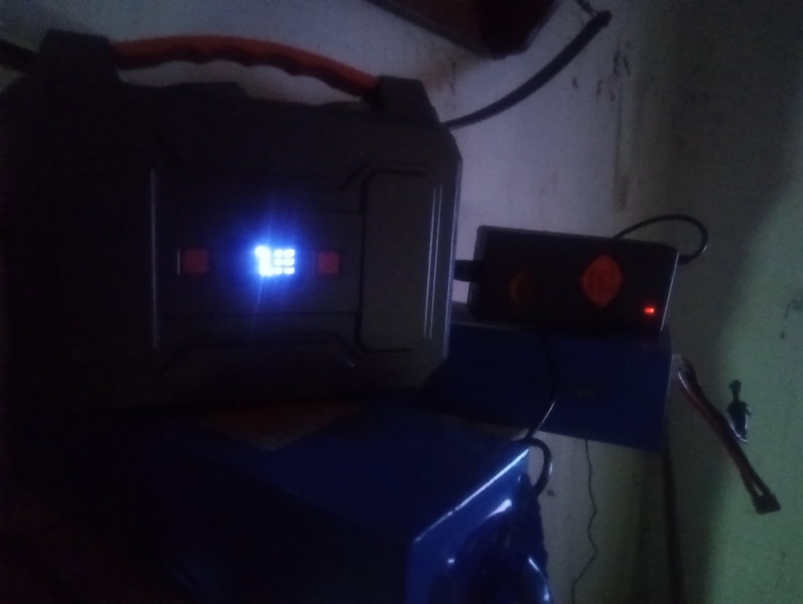 Solar Powered Generator 100W, Portable Power Station with Solar Panels 40W customer photo 1